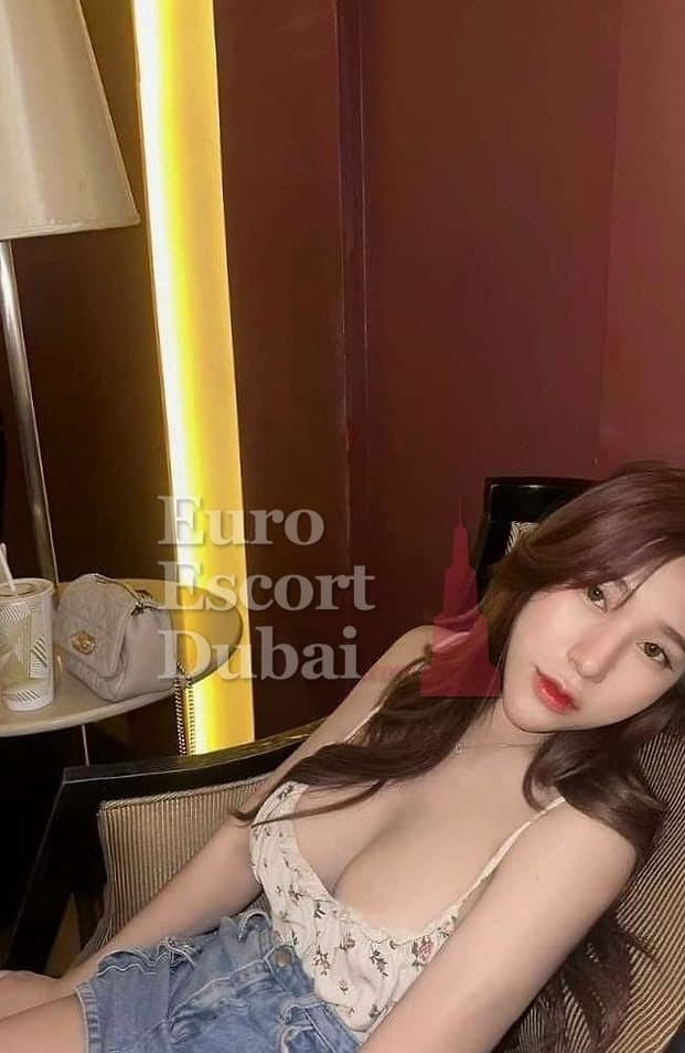 Chompoo, 26, escort in Dubai — 165 cm, black hair (photo 3 of 4)
