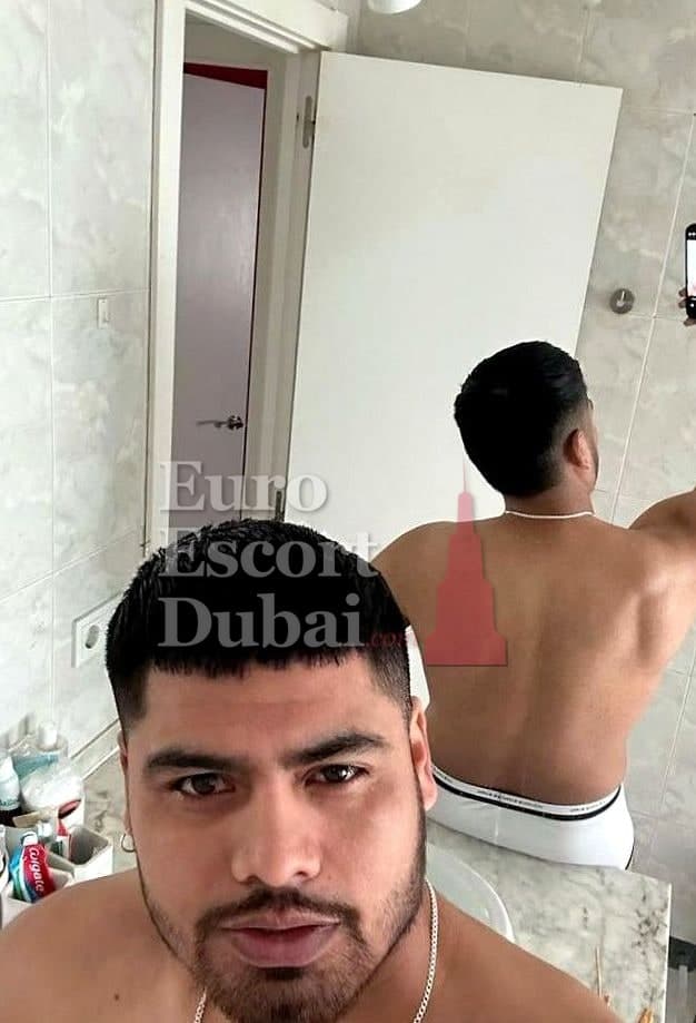 Hakim, 28, escort in Dubai — 175 cm, black hair (photo 2 of 7)