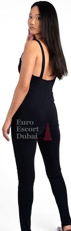 Wilma, 28, escort in Dubai — 168 cm, black hair (photo 10 of 13)