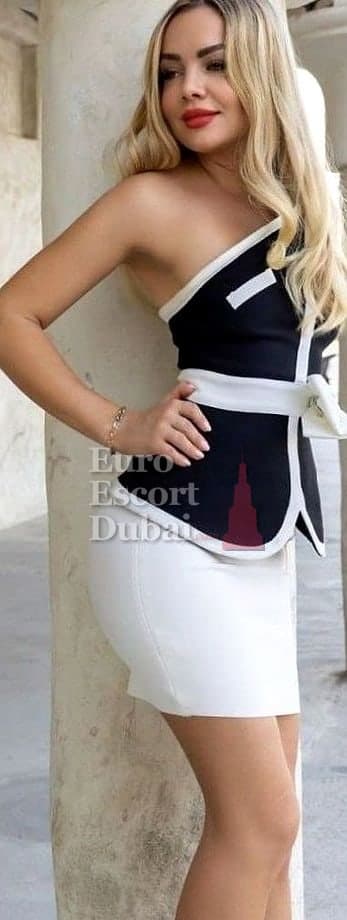 Lyubava, 32, escort in Dubai — blonde hair, Russian (photo 10 of 11)