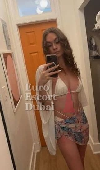 Alyona, 24, escort in Dubai — blonde hair, Russian (photo 7 of 12)