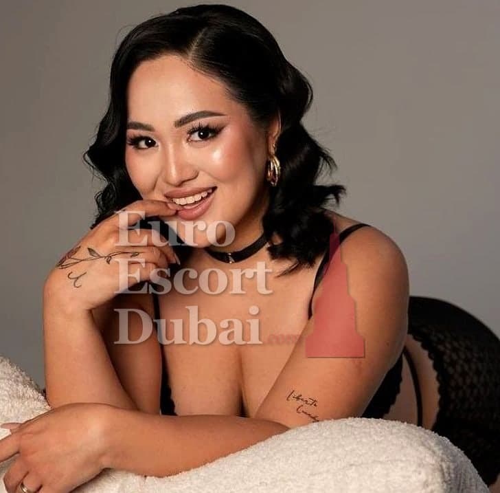 Umida, 26, escort in Dubai — 160 cm, black hair (photo 6 of 13)