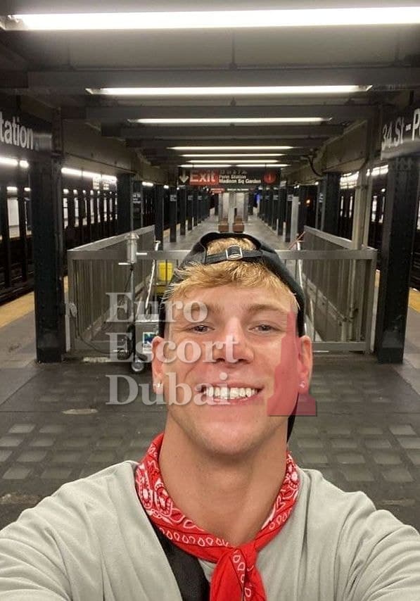 Luca, 26, escort in Dubai — blonde hair, 175 cm (photo 5 of 7)
