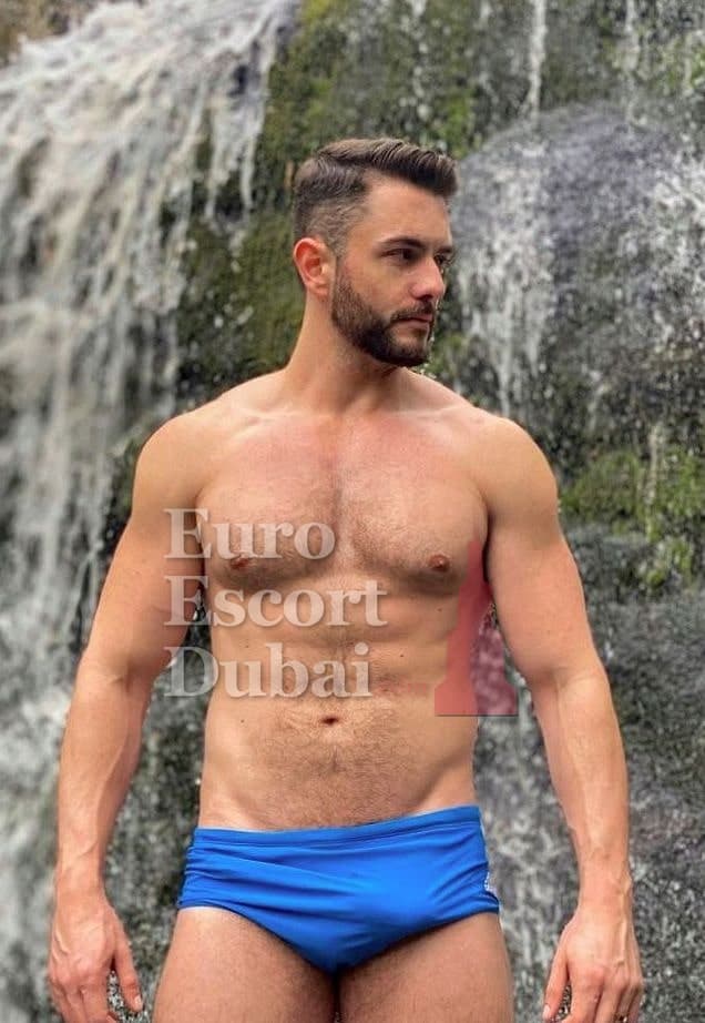 Saeed, 31, escort in Dubai — black hair, 188 cm (photo 1 of 7)