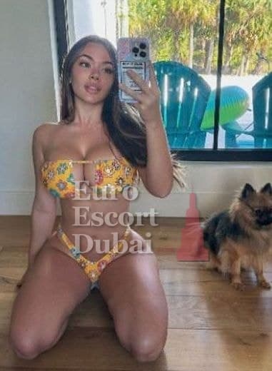Adeline Moon, 27, escort in Dubai — 170 cm, brown hair (photo 6 of 9)