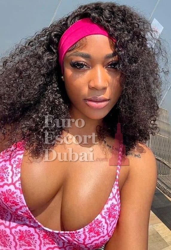 Wanjiru, 25, escort in Dubai — 168 cm, black hair (photo 3 of 11)