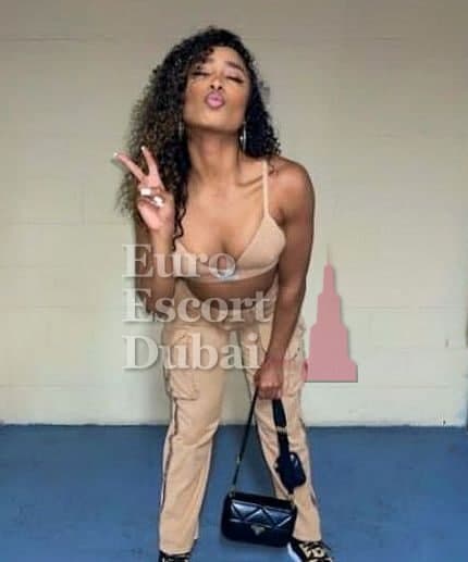 Giada, 27, escort in Dubai — Belgian, 175 cm (photo 2 of 4)