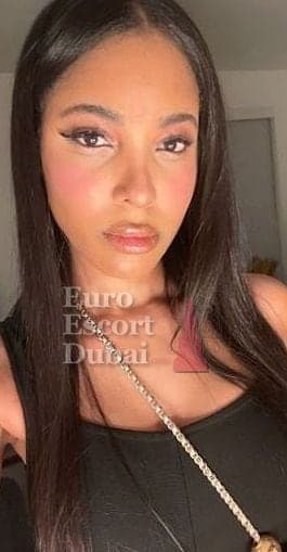 Anahi, 22, escort in Dubai — Brazilian, 184 cm (photo 3 of 13)