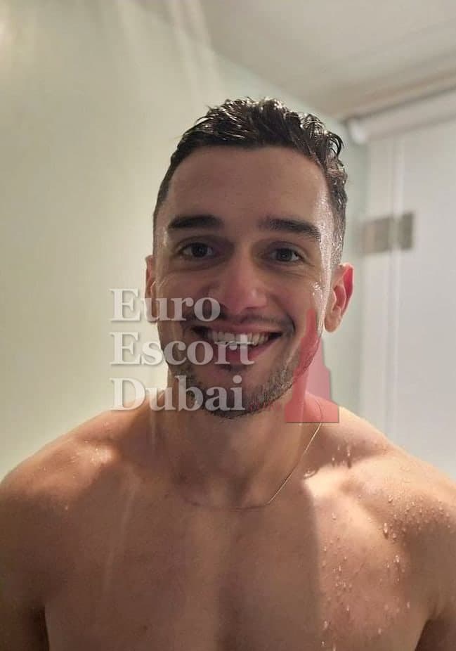 Vadim, 27, escort in Dubai — 178 cm, brown hair (photo 10 of 13)