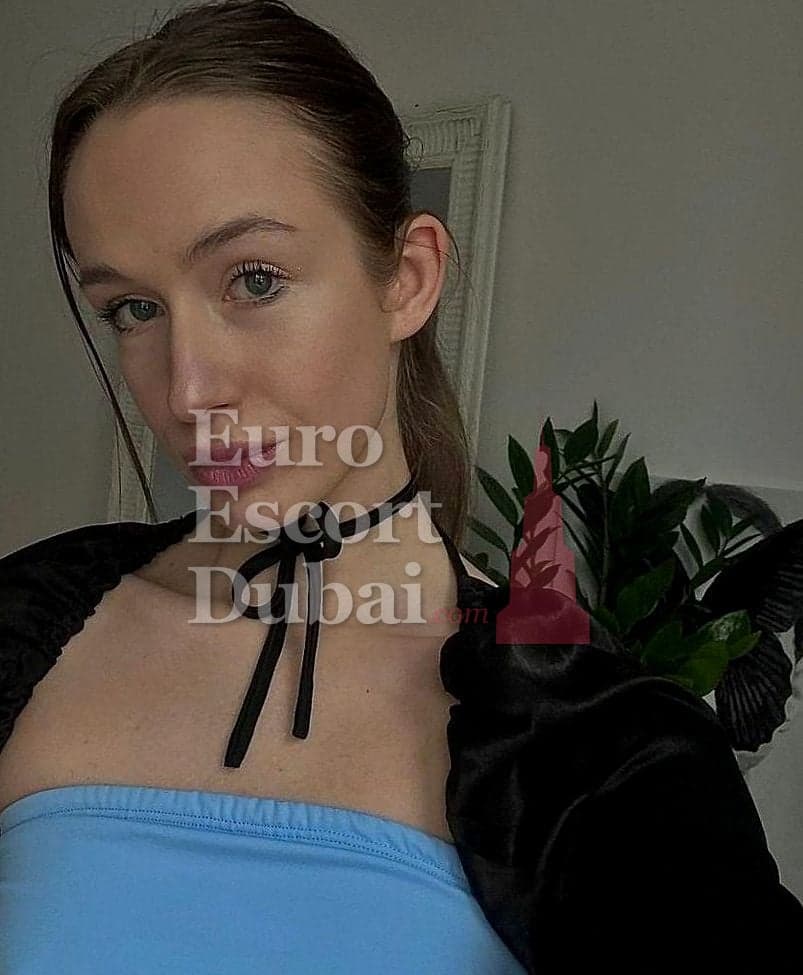 Lyudmila, 24, escort in Dubai — 166 cm, brown hair (photo 6 of 13)