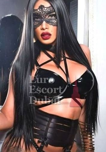 Evelyn, 28, escort in Dubai — 174 cm, black hair (photo 3 of 13)