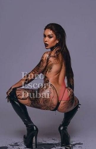 Fabiana, 28, escort in Dubai — black hair, Colombian (photo 1 of 13)