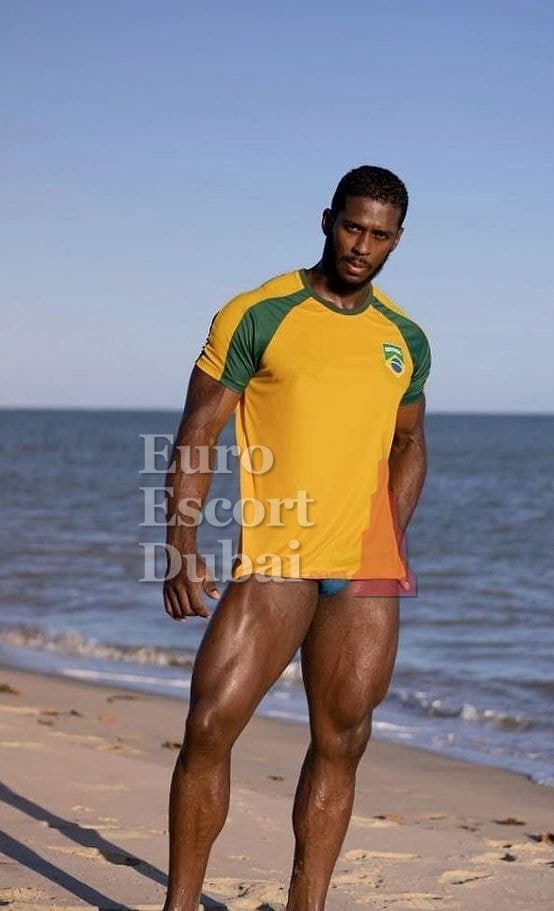 Owen, 29, escort in Dubai — 183 cm, black hair (photo 8 of 13)