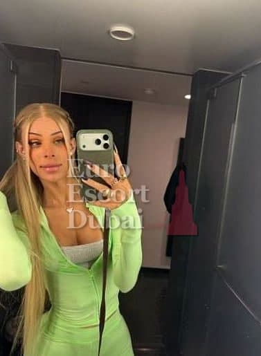 Larissa, 23, escort in Dubai — Brazilian, 176 cm (photo 8 of 13)