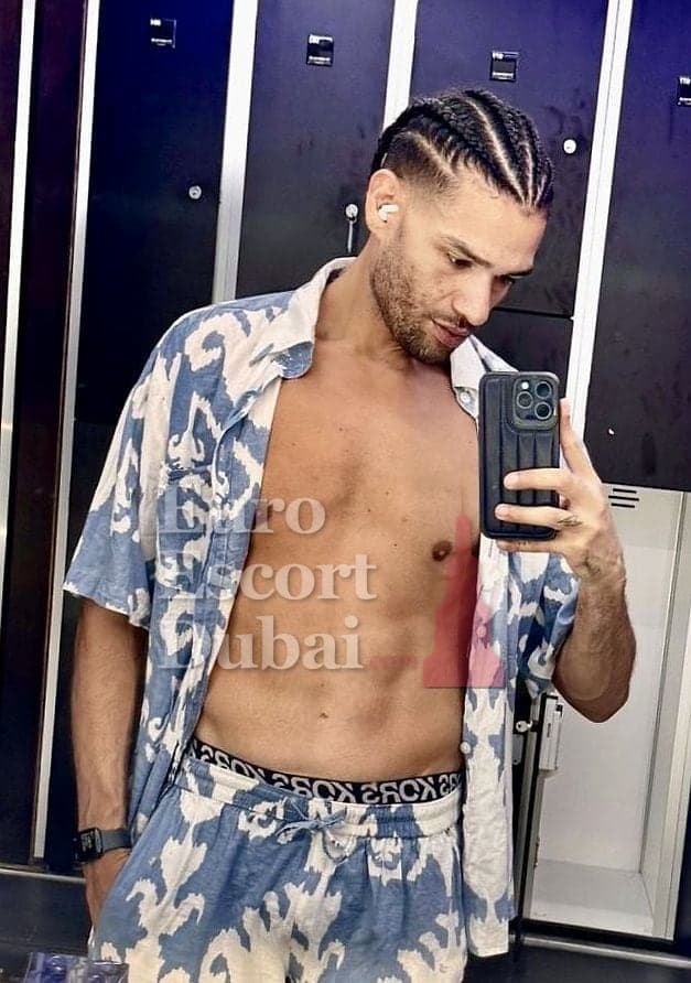 Joao, 28, escort in Abu Dhabi — black hair, 185 cm (photo 5 of 10)