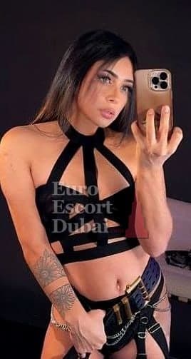 Sara, 22, escort in Dubai — 158 cm, black hair (photo 3 of 13)