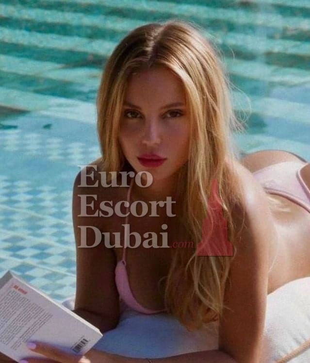 Anais, 30, escort in Dubai — blonde hair, 170 cm (photo 3 of 10)