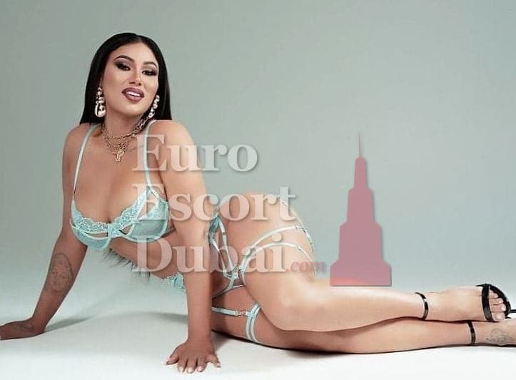 Luiza, 27, escort in Dubai — 170 cm, black hair (photo 9 of 13)