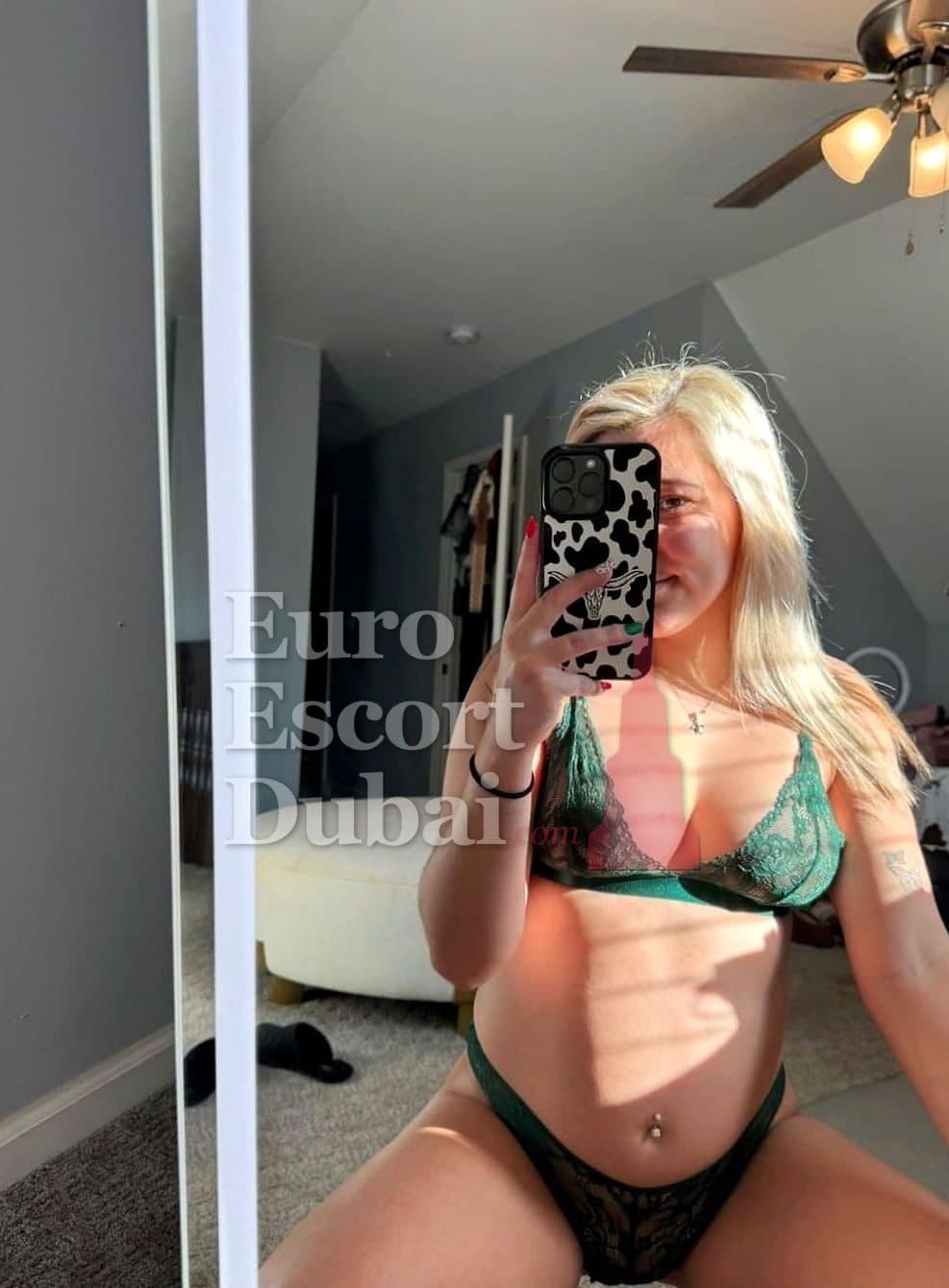 Fiona, 25, escort in Dubai — 172 cm, blonde hair (photo 2 of 5)