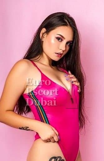 Vanessa, 29, escort in Dubai — black hair, Brazilian (photo 4 of 10)
