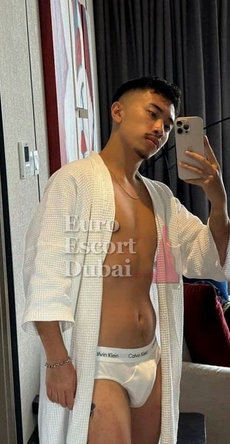 Leon, 23, escort in Dubai — black hair, 170 cm (photo 7 of 13)