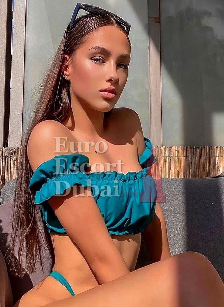Celeste, 23, escort in Dubai — 170 cm, brown hair (photo 4 of 6)