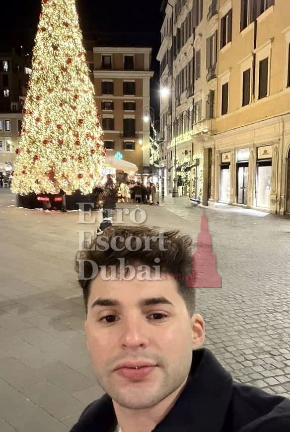 Andrew, 24, escort in Dubai — brown hair, 173 cm (photo 9 of 11)
