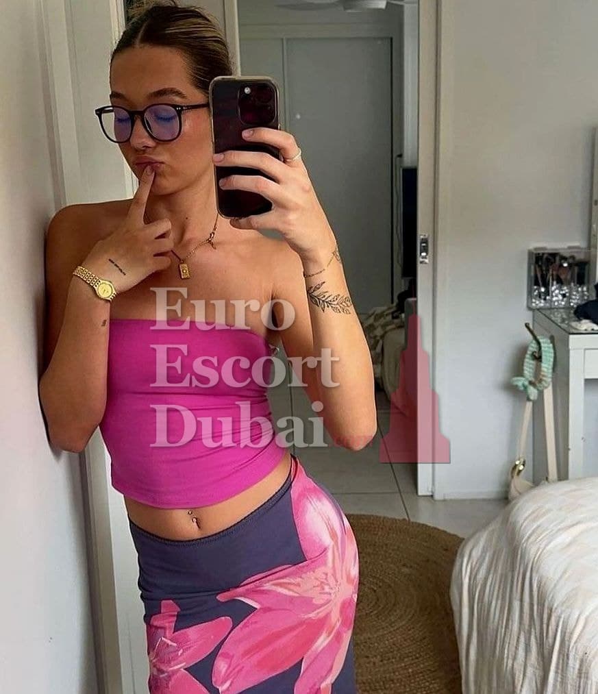 Brigitte, 24, escort in Dubai — blonde hair, Swedish (photo 4 of 5)