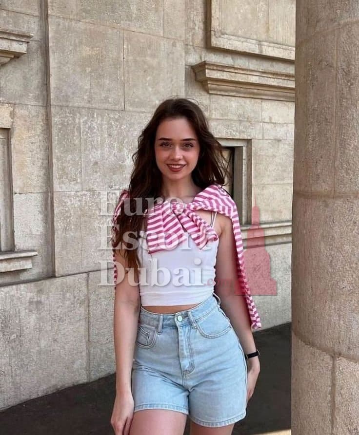 Cara, 20, escort in Dubai — 168 cm, brown hair (photo 4 of 6)