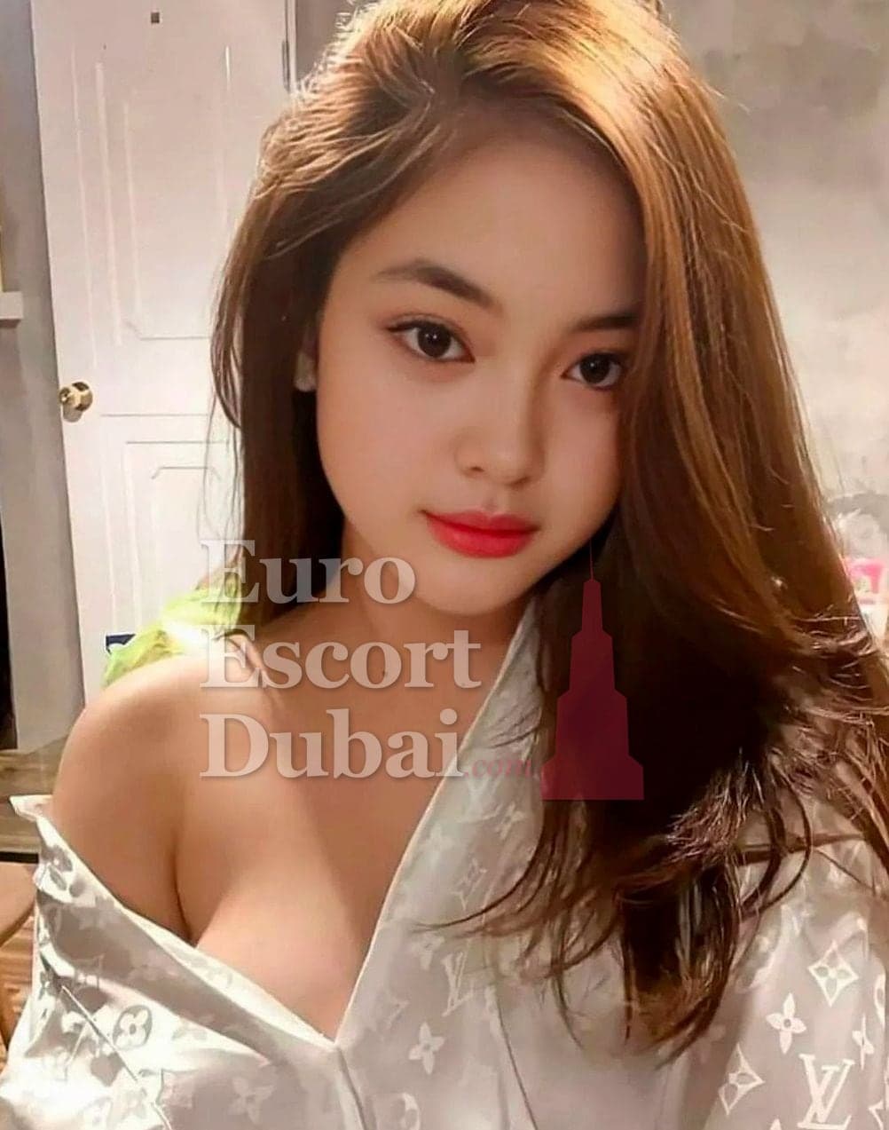 Faye, 25, escort in Dubai — 166 cm, black hair (photo 3 of 6)
