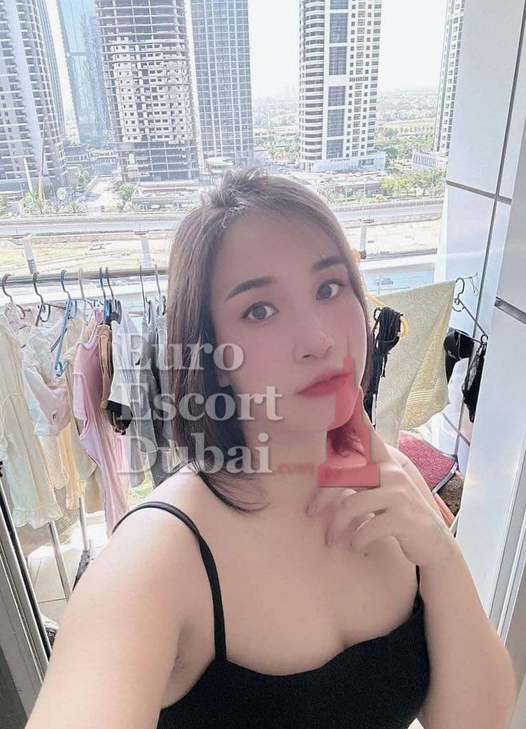 Asma, 25, escort in Sharjah — Emirati, 168 cm (photo 5 of 7)