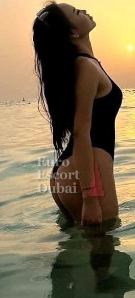 Aruzhan, 19, escort in Dubai — 164 cm, black hair (photo 3 of 13)