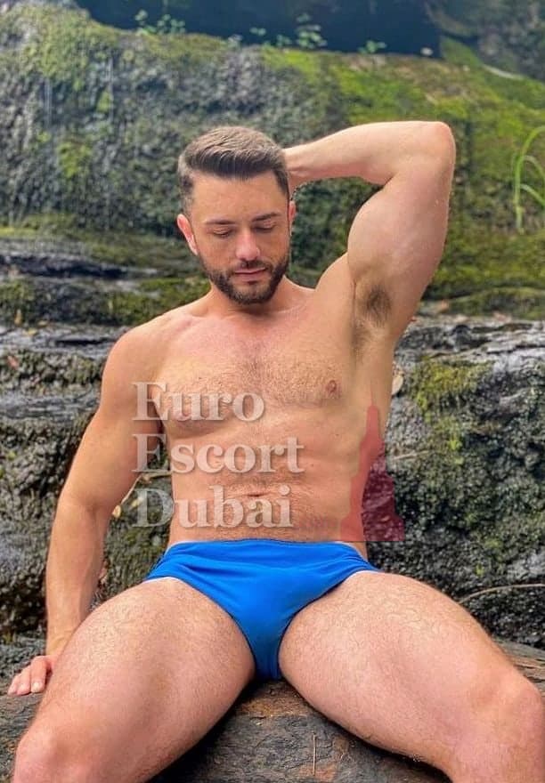Saeed, 31, escort in Dubai — black hair, 188 cm (photo 3 of 7)