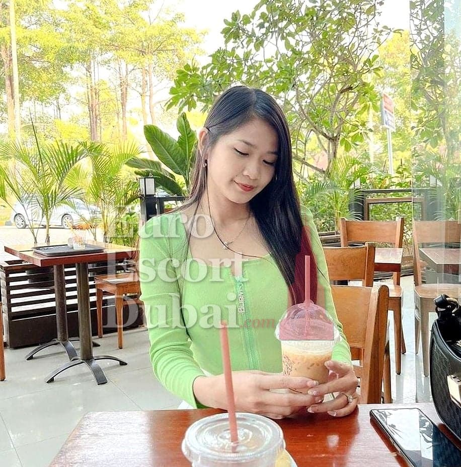 Wanida, 24, escort in Dubai — 160 cm, black hair (photo 3 of 9)