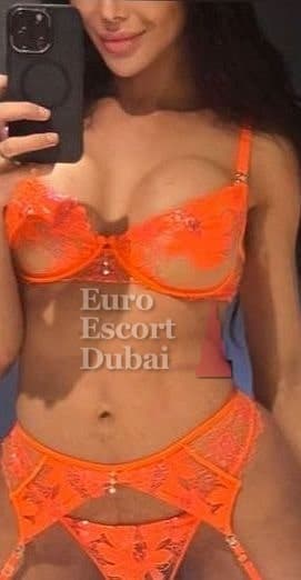 Emi, 30, escort in Dubai — black hair, Vietnamese (photo 7 of 13)