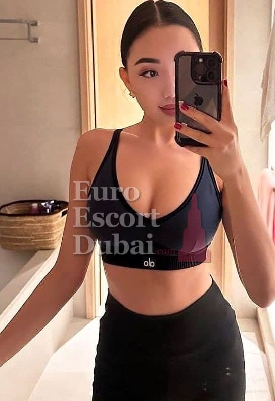Gulnoza, 21, escort in Dubai — black hair, Kazakh (photo 13 of 13)