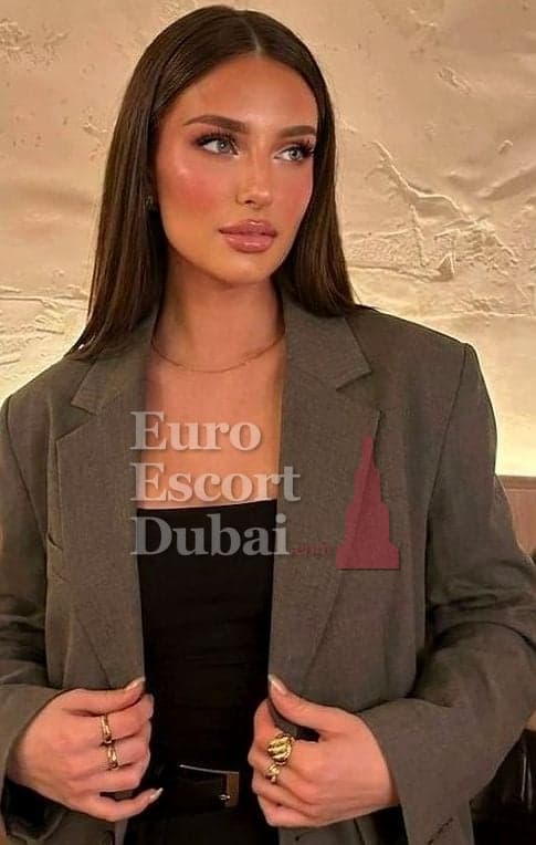 Nika, 25, escort in Dubai — Russian, 179 cm (photo 8 of 13)