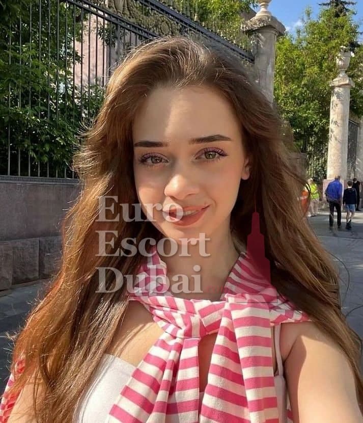 Cara, 20, escort in Dubai — brown hair, 168 cm (photo 1 of 6)