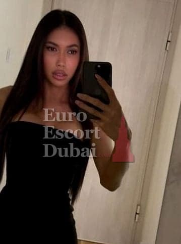 Shiori, 28, escort in Dubai — brown hair, Chinese (photo 7 of 13)