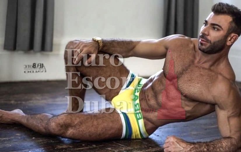 Thiago, 36, escort in Sharjah — 180 cm, black hair (photo 6 of 13)
