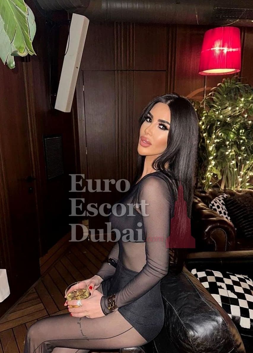 Bethany, 27, escort in Ajman — blonde hair, 167 cm (photo 7 of 10)