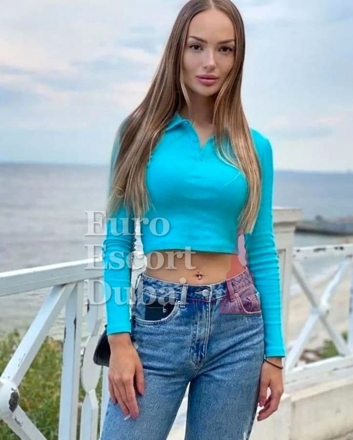 Aubrey, 28, escort in Abu Dhabi — blonde hair, 169 cm (photo 5 of 6)
