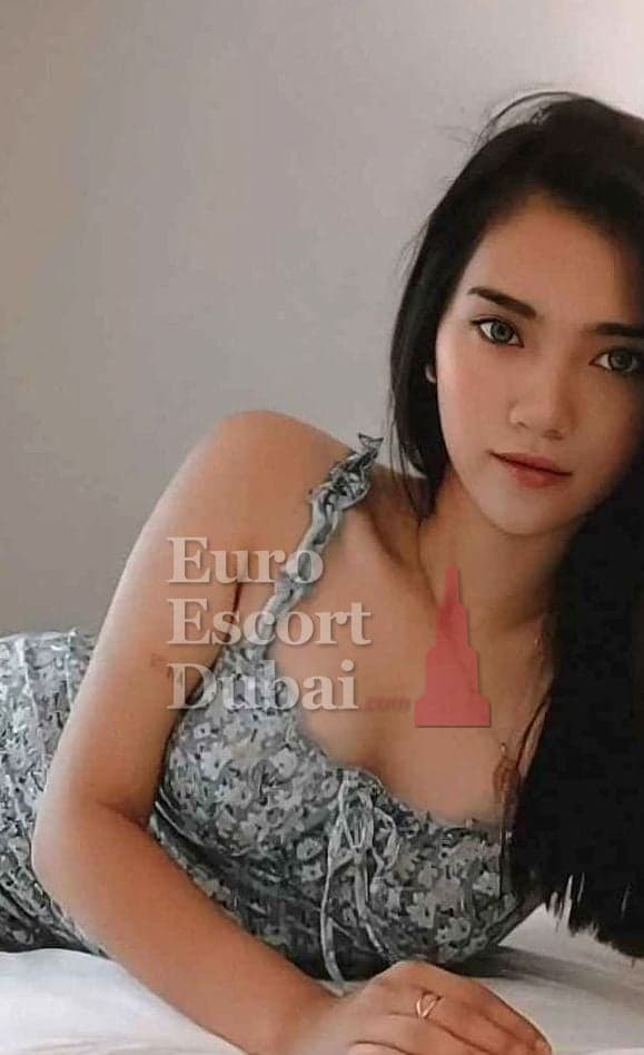 Li, 24, escort in Dubai — 165 cm, black hair (photo 3 of 5)