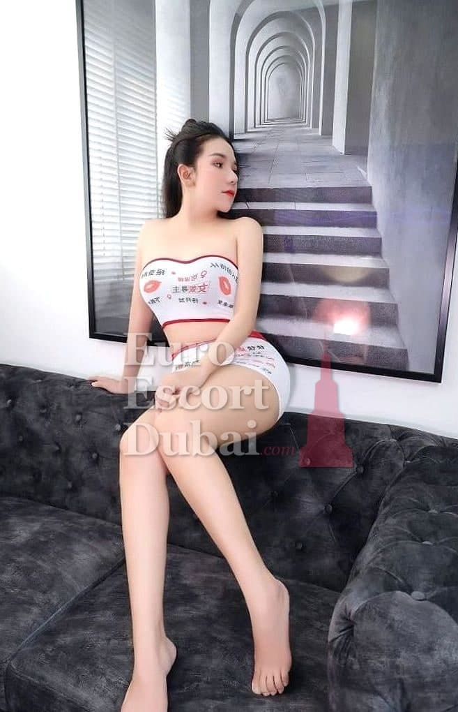 Akiko, 25, escort in Dubai — 160 cm, black hair (photo 8 of 8)