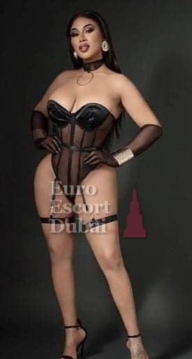 Luiza, 27, escort in Dubai — 170 cm, black hair (photo 3 of 13)