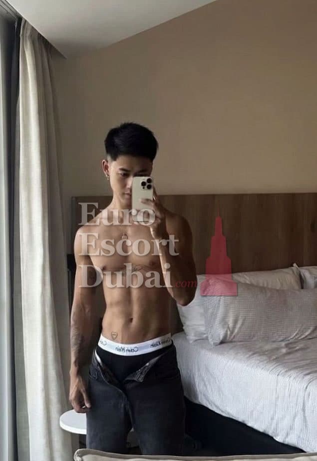 Tai, 24, escort in Dubai — black hair, 173 cm (photo 3 of 8)