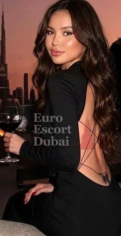 Gulnara, 22, escort in Dubai — Kazakh, 163 cm (photo 5 of 13)