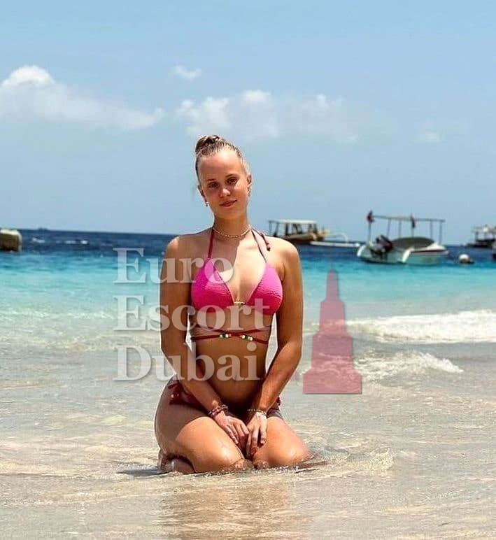 Leona, 24, escort in Dubai — 176 cm, blonde hair (photo 2 of 6)
