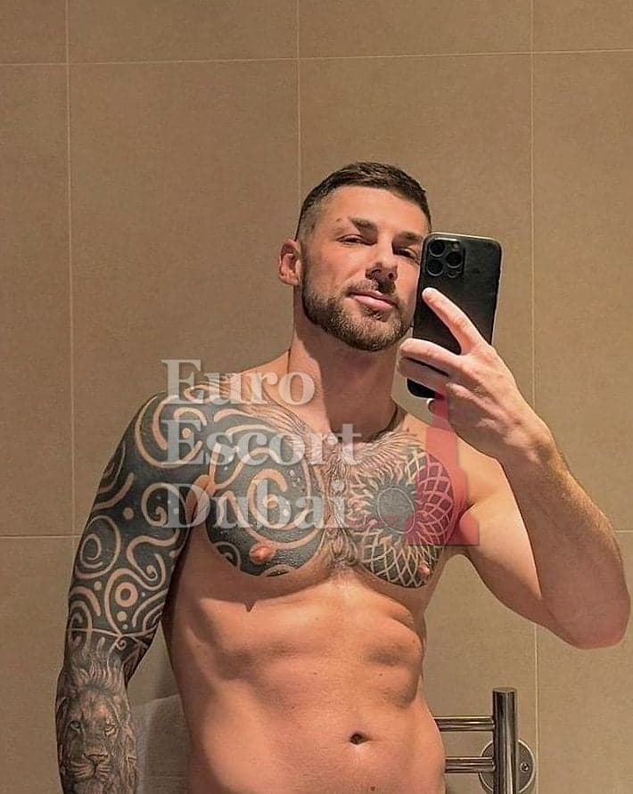Timur, 29, escort in Dubai — black hair, 175 cm (photo 7 of 8)