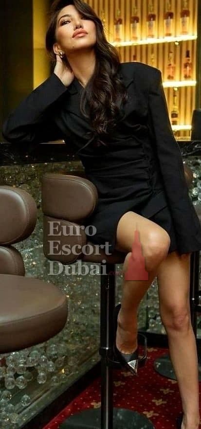 Mahliyo, 27, escort in Dubai — brown hair, Kazakh (photo 1 of 13)
